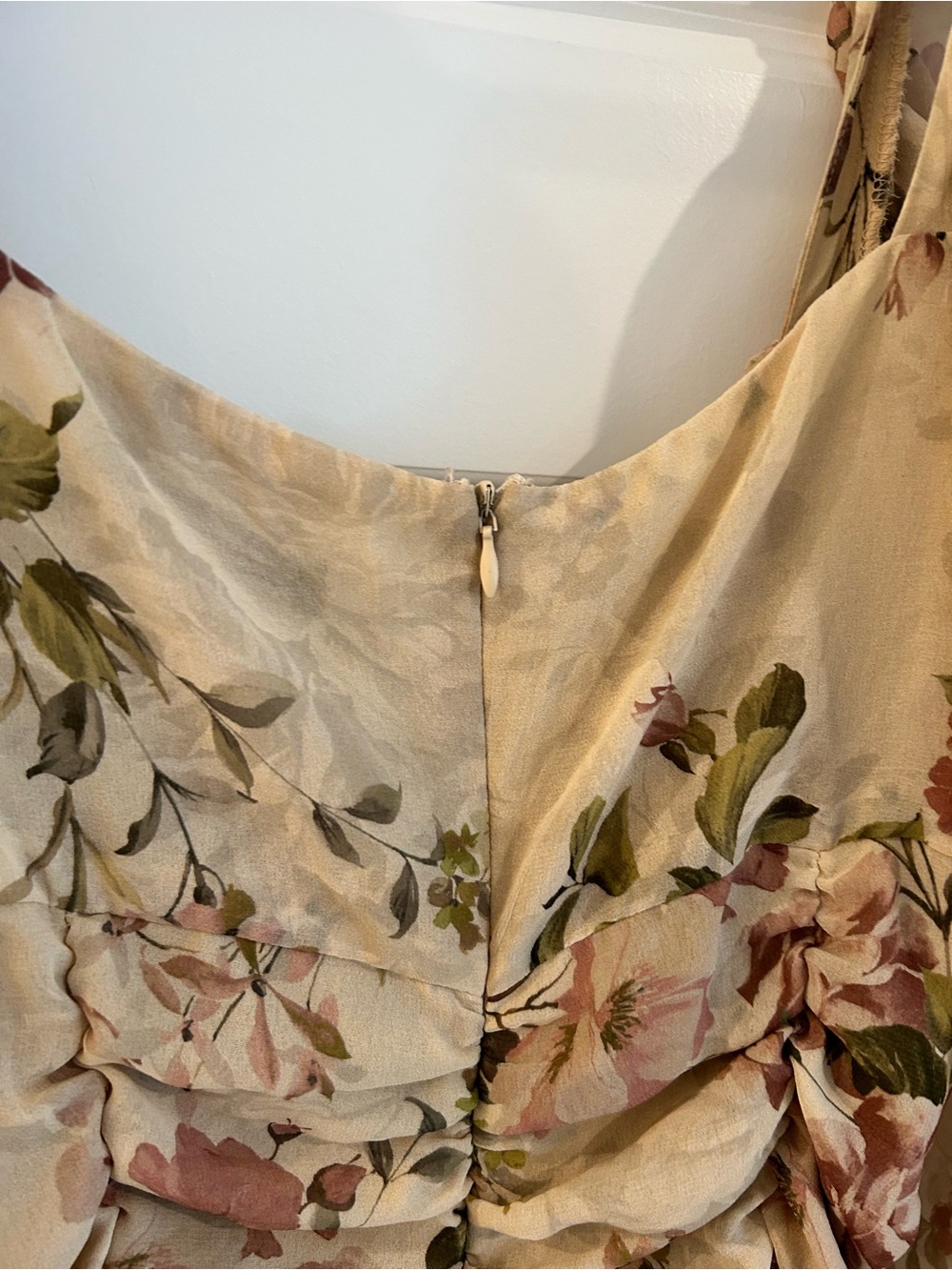 Zara Zimmerman Floral Ruched Dress Tan Pink Size L - Picture 11 of 14